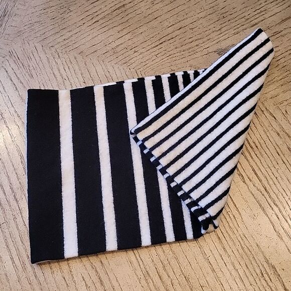 Cute scarf cream and black - Picture 1 of 9